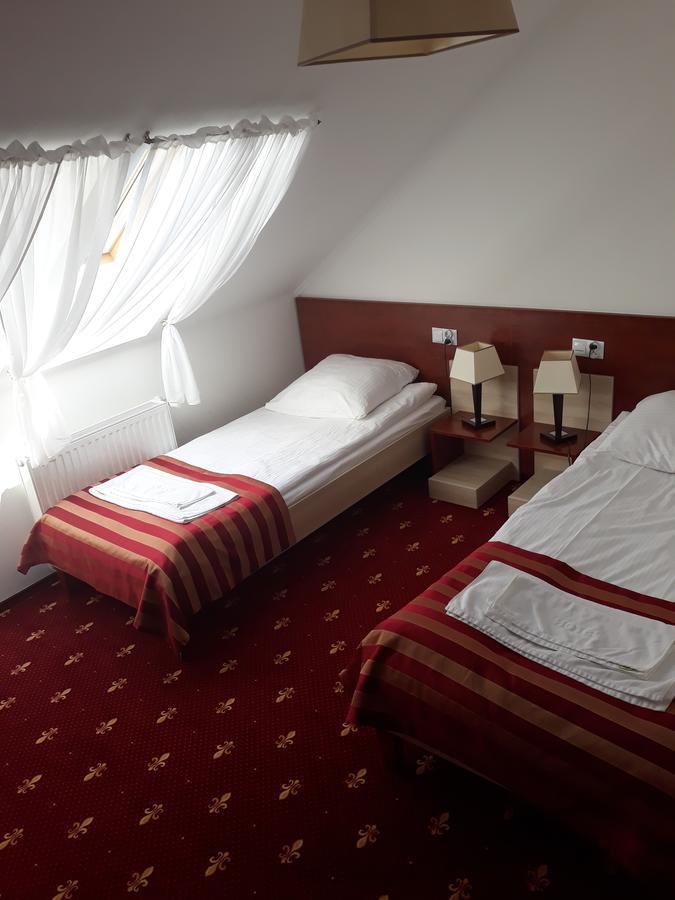 Hotel Platinum フルビエシュフ エクステリア 写真