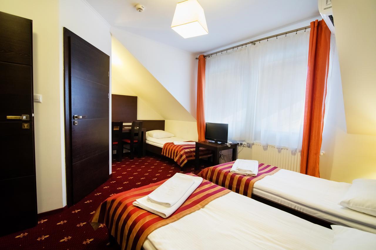 Hotel Platinum フルビエシュフ エクステリア 写真